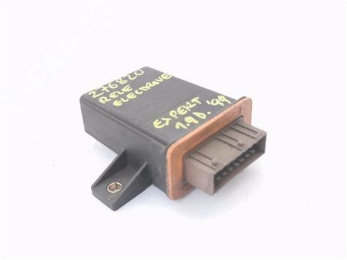 Used Fuse box PEUGEOT EXPERT Van (222) 1.9 D 70 (69 hp) 9696257