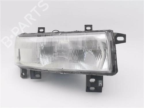 Faro derecho RENAULT MASTER II Van (FD) 2.2 dCI 90 (FD0G, FD0N, FD2G, FD2N, FD3G, FD3N) (90 hp) 30980934