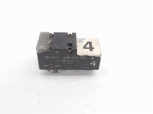 Used Fuse box VW GOLF III (1H1) [1989-1998]  13043604