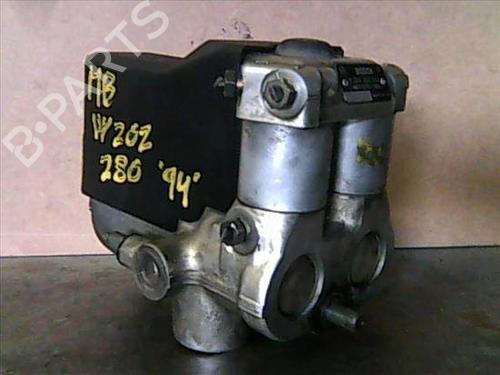Pompe ABS MERCEDES-BENZ C-CLASS (W202) C 280 (202.028) (193 hp) 9683318