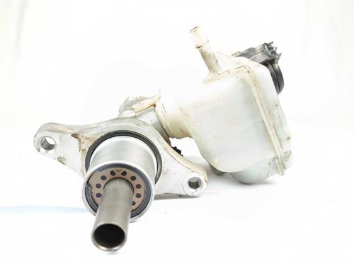 Used Brake master cylinder Brake master cylinder VW CADDY III MPV (2KB, 2KJ, 2CB, 2CJ) 1.6 TDI (102 hp) 28807109 28807109