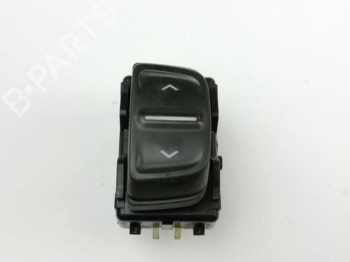Used Left front window switch Left front window switch DACIA SANDERO II 1.2 (75 hp) 17718724 17718724