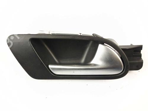 front-right-interior-door-handle-vw-tiguan-5n_-2007-2008-2009-2010-2011-2012-2013-2014-2015-2016-2017-2018-27512751 main image