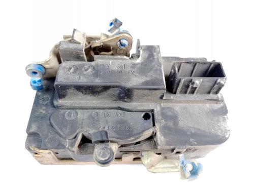 front-left-lock-peugeot-partner-mpv-5_-g_-19-d-1996-17694487 main image