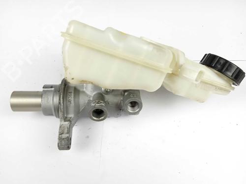 Used Brake master cylinder Brake master cylinder FORD FOCUS III 1.6 TDCi (95 hp) 10868817 10868817