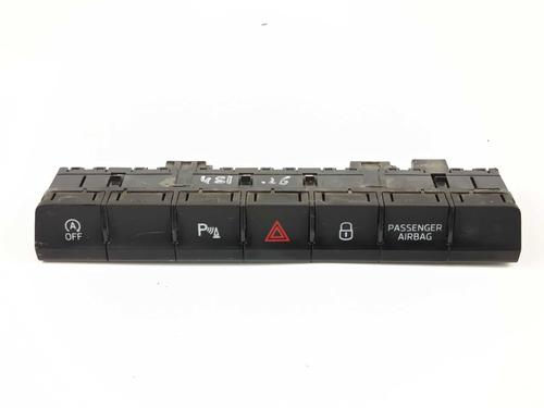 Used Switch Switch SKODA KAROQ (NU7, ND7) 2.0 TDI 4x4 (150 hp) 40110228 40110228
