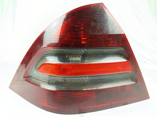 Used Left taillight MERCEDES-BENZ C-CLASS (W203) C 220 CDI (203.008) (150 hp) 26709608