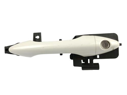 Used Front left exterior door handle HYUNDAI ix35 (LM, EL, ELH) 1.7 CRDi (116 hp) 30330633