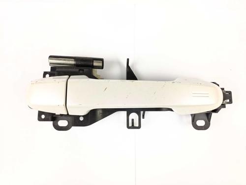 front-right-exterior-door-handle-toyota-c-hr-_x1_-2016-34137761 main image