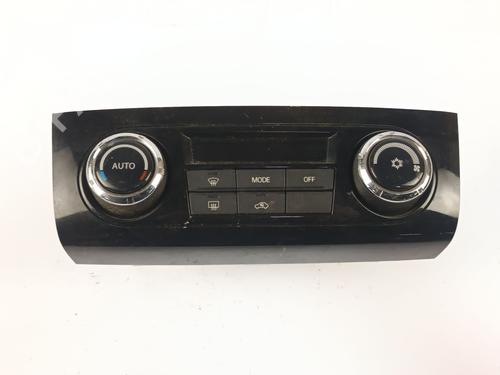 Used Climate control Climate control MITSUBISHI PAJERO IV (V8_W, V9_W) 3.2 DI-D 4WD (V98W, V88W) (190 hp) 35954288 35954288