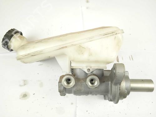 Used Brake master cylinder Brake master cylinder CITROËN C3 II (SC_) 1.4 HDi 70 (SC8HZC, SC8HR0, SC8HP4) (68 hp) 18525734 18525734
