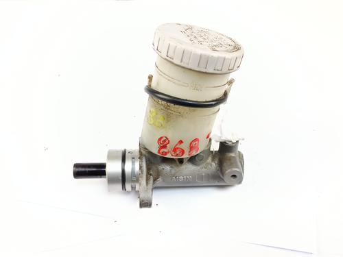 Used Brake master cylinder SUZUKI GRAND VITARA I (FT, HT) 2.0 HDI 110 16V 4x4 (SQ420D, TD83V, JA420WD) (109 hp) 31754809