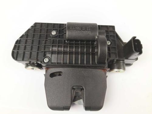 Used Tailgate lock Tailgate lock 30330621 30330621