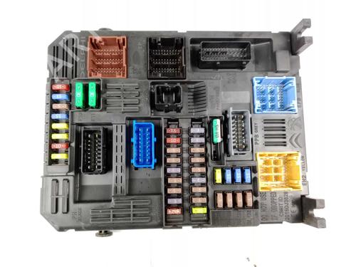 Used Fuse box Fuse box PEUGEOT 308 II (LB_, LP_, LW_, LH_, L3_) 1.5 BlueHDi 130 (131 hp) 24453819 24453819