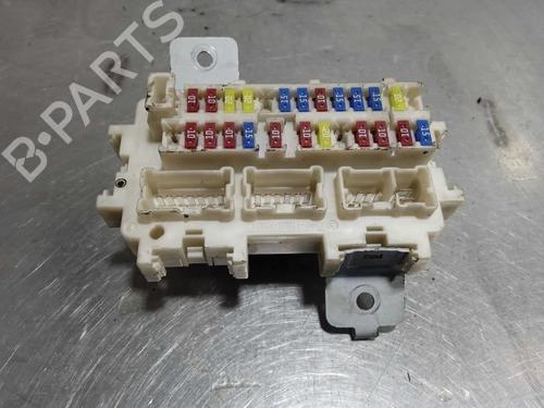 Used Fuse box Fuse box RENAULT KOLEOS I (HY_) 2.0 dCi (HY0K) (150 hp) 9984740 9984740
