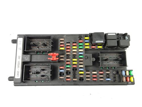Used Fuse box LAND ROVER RANGE ROVER SPORT II (L494) 3.0 SDV6 4x4 (249 hp) 17177902