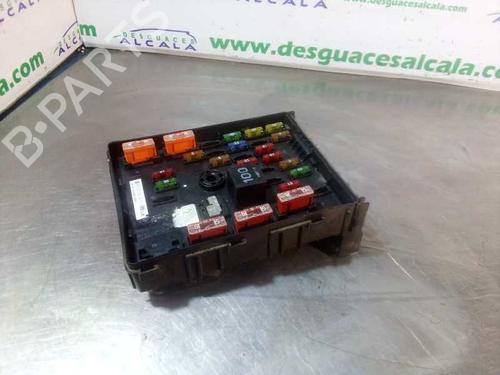 Used Fuse box Fuse box 9995178 9995178