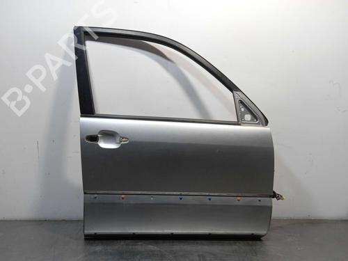 Used Right front door Right front door 12452471 12452471