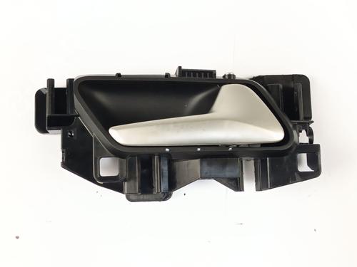Used Front right interior door handle OPEL FRONTERA (OV24) 1.2 MHEV (101 hp) 32517160