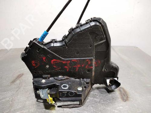 front-left-lock-toyota-auris-_e18_-6904002211-6-pines-2012-2013-2014-2015-2016-2017-2018-9996991 main image