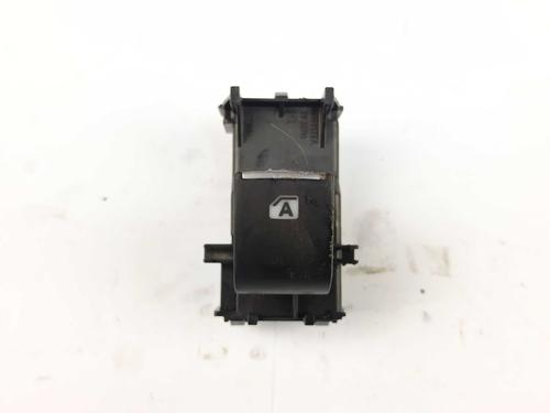 right-rear-window-switch-toyota-c-hr-_x1_-2016-31956383 main image