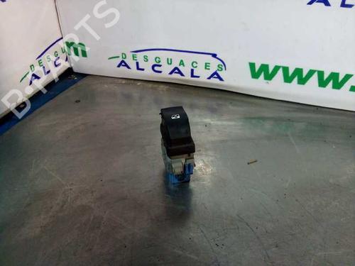 Used Right front window switch Right front window switch RENAULT MASTER III Van (FV) [2010-2026] 10957496 10957496