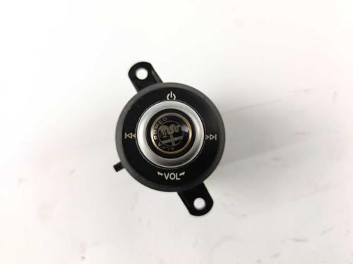 Used Switch Switch ALFA ROMEO GIULIA (952_) 2.2 D (952AEM250, 952AEA250) (150 hp) 31639023 31639023