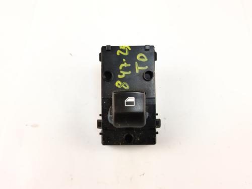 Used Right rear window switch KIA XCEED (CD) 1.0 T-GDI (120 hp) 31838092