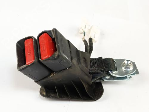 Engache cinturón Engache cinturón TOYOTA C-HR (_X1_) 1.8 Hybrid (ZYX10_, ZYX11_) (98 hp) 33977698 33977698