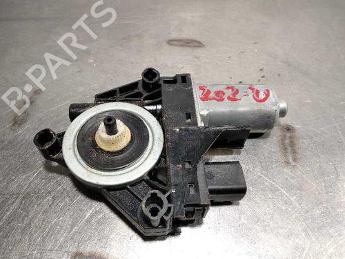 Used Right front window motor Right front window motor 10142657 10142657