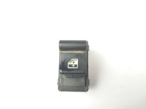 Used Left rear window switch FIAT 500X (334_) 1.6 D Multijet (334AXA1B, 334AXA11) (120 hp) 16967959