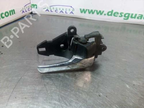 Used Front right interior door handle Front right interior door handle 10928877 10928877