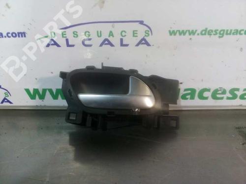 front-right-interior-door-handle-citroen-c4-picasso-ii-16-bluehdi-120-9144g4-2013-10751765 main image