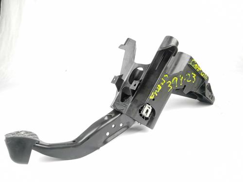 Used Break pedal Break pedal VW GOLF VIII (CD1, DA1) 2.0 TDI (116 hp) 13736627 13736627