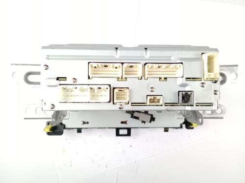 Radio TOYOTA YARIS (_P13_) 1.3 (NSP130_, NSP130) | BP24053128E6 