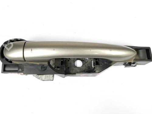 Used Front right exterior door handle Front right exterior door handle 12127415 12127415