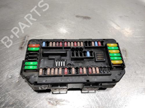 Used Fuse box Fuse box 10028281 10028281