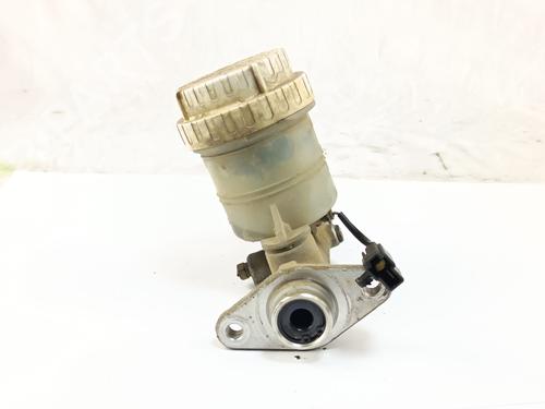 Used Brake master cylinder MITSUBISHI PAJERO SPORT I (K7_, K9_) 2.5 TD (K94W, K74T) (115 hp) 31805331