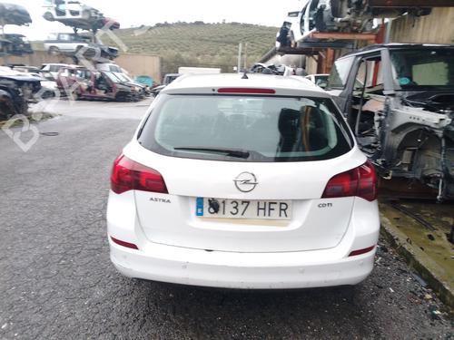 Left headlight OPEL ASTRA J Sports Tourer (P10) 1.7 CDTI (35) | BP32138314C28 