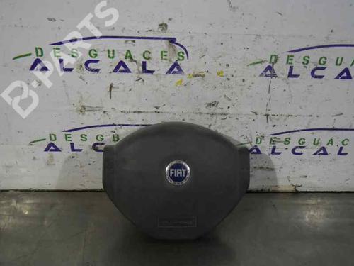 Used Driver airbag FIAT PANDA (169_) 1.2 (169.AXB11, 169.AXB1A) (60 hp) 9985744