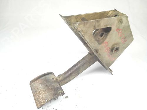 Used Clutch pedal Clutch pedal LAND ROVER 88/109 (LR) 2.3 D 4x4 (LR 88 DL, LR 109 DL) (63 hp) 16767642 16767642