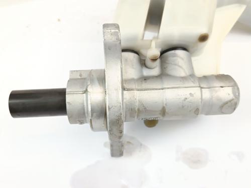 Brake master cylinder KIA SPORTAGE III (SL) 1.7 CRDi | BP27360939M77 