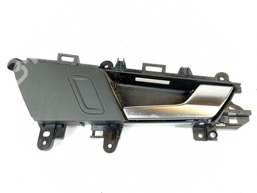 Used Front right interior door handle AUDI Q5 (8RB) [2008-2019]  10417980