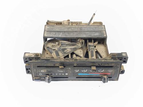 Used Climate control Climate control FORD MAVERICK (UDS, UNS) 2.7 TD (125 hp) 32340739 32340739