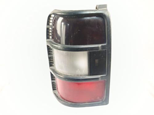 Feu arrière gauche MITSUBISHI PAJERO II (V3_W, V2_W, V4_W, V5_W) [1990-2001]  31953112