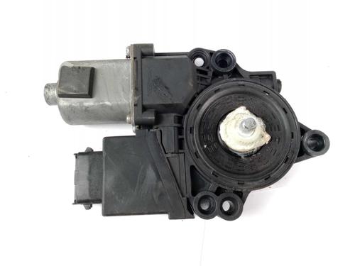 left-front-window-motor-kia-pro-ceed-jd-2013-2014-2015-2016-2017-2018-23478648 main image