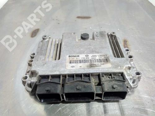 Used Engine control unit (ECU) RENAULT MEGANE II (BM0/1_, CM0/1_) [2001-2012]  10752450