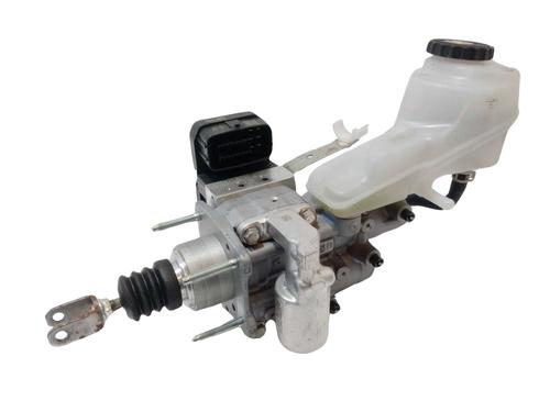 Used Brake master cylinder Brake master cylinder TOYOTA COROLLA Saloon (_E21_) 1.8 VVTi Hybrid (ZWE211, MZEA12) (98 hp) 18407979 18407979