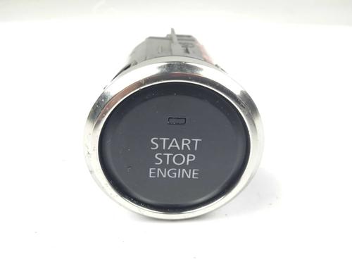 switch-mazda-cx-30-dm-2019-16767740 main image