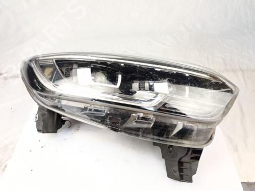 Used Right headlight RENAULT KADJAR (HA_, HL_) 1.5 BLUE dCi 115 (HLA6) (116 hp) 31321028